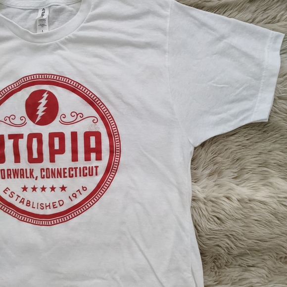 Vintage Connecticut tshirt - Picture 3 of 7